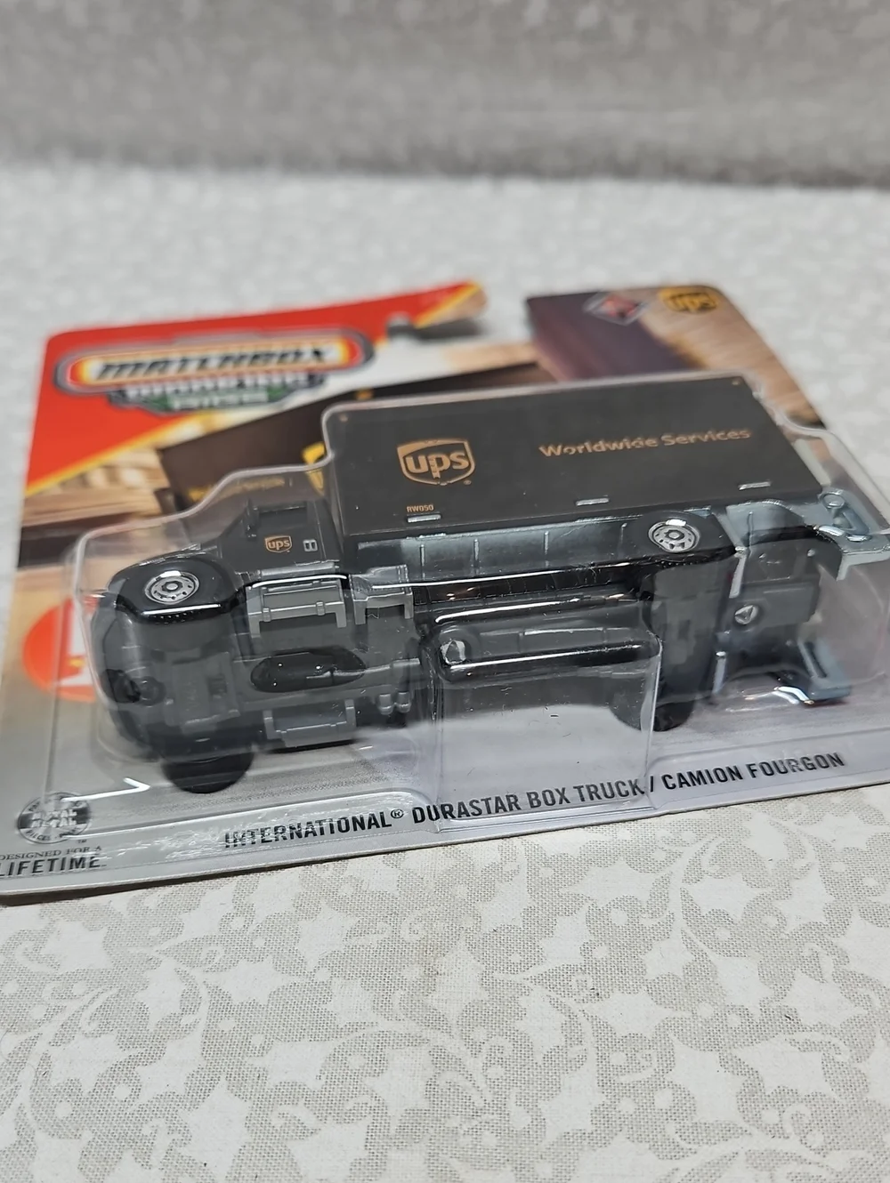 Matchbox UPS Worldwide Services Working Rigs International Durastar Box Truck